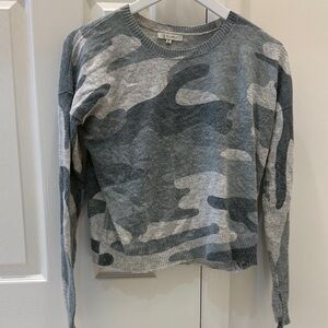 Z Supply Heather camo Gray Sweater. Size xs